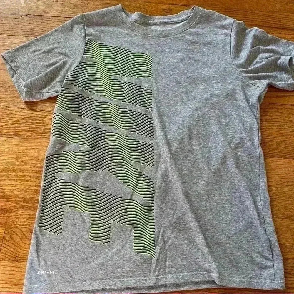 The Nike Tee Dri-fit